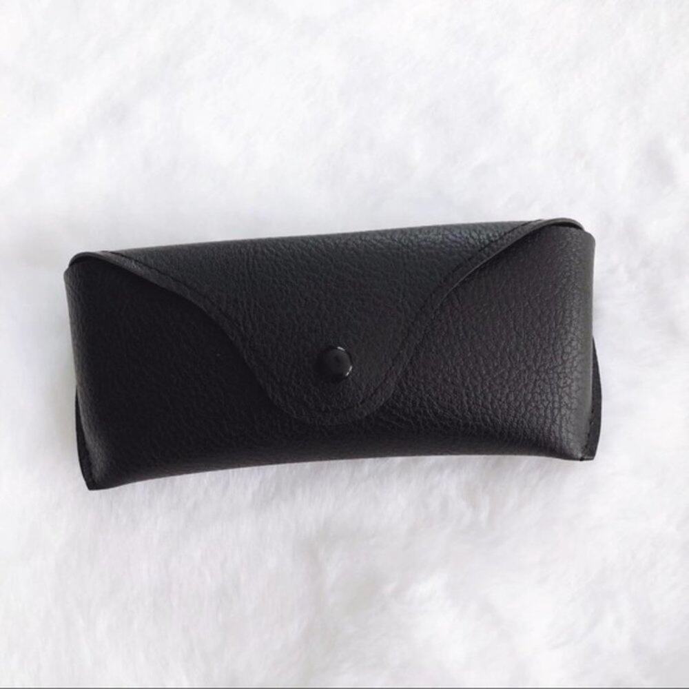 Wyatt Black Faux Leather Sunglass Case - Picture 1 of 9
